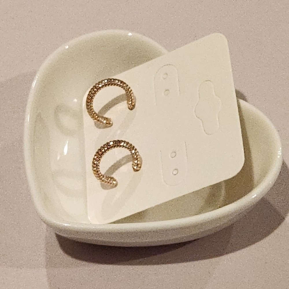 Gold-Tone Ribbed Hoop Earrings - Picture 5 of 7